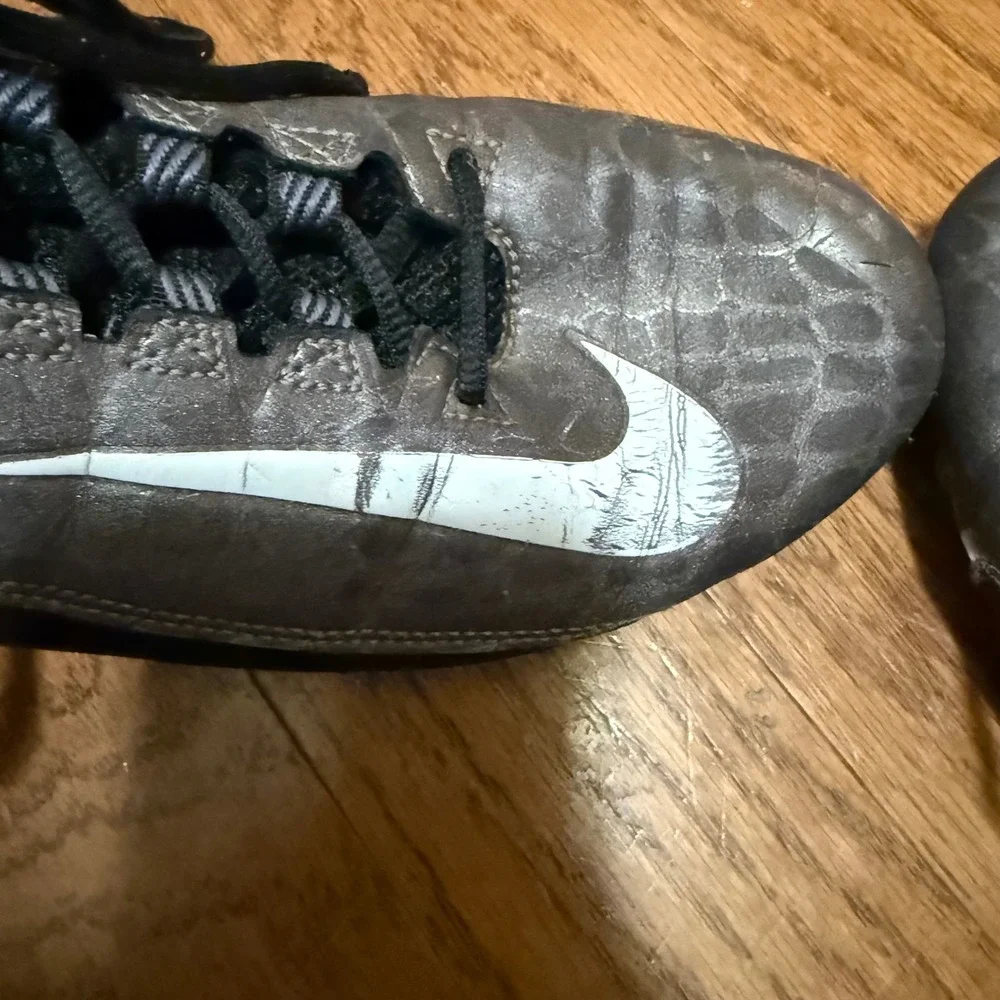 Nike Alpha Dynamic Fit Football Cleats Black White‎ Size 7.5